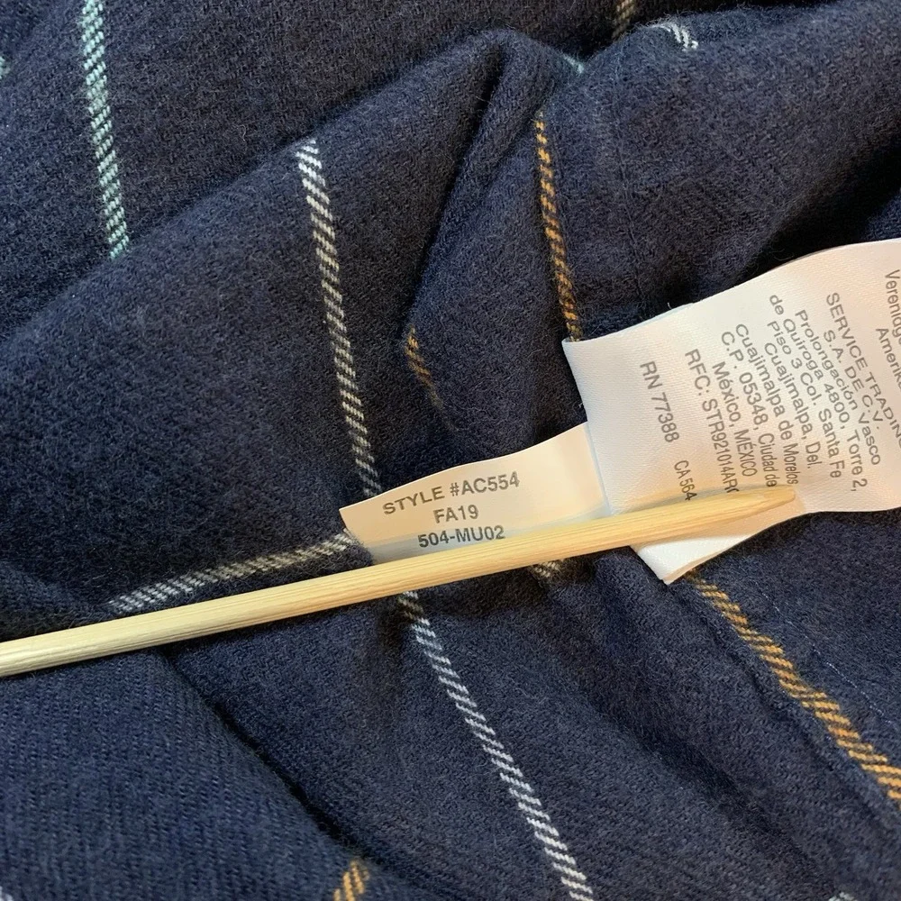J Crew Flannel Shirt‎ Mens Large Button Blue Plaid Pocket Cabincore Cozy Preppy
